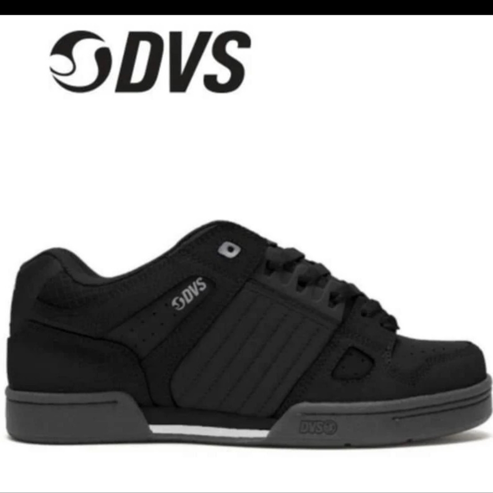 DVS Skateboarding Shoes Black on Black